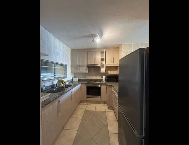 2 BEDROOM APARTMENT FOR SALE IN MARGATE BEACH